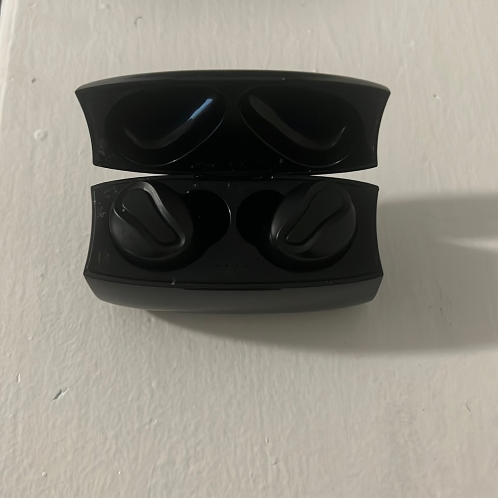 Earbuds